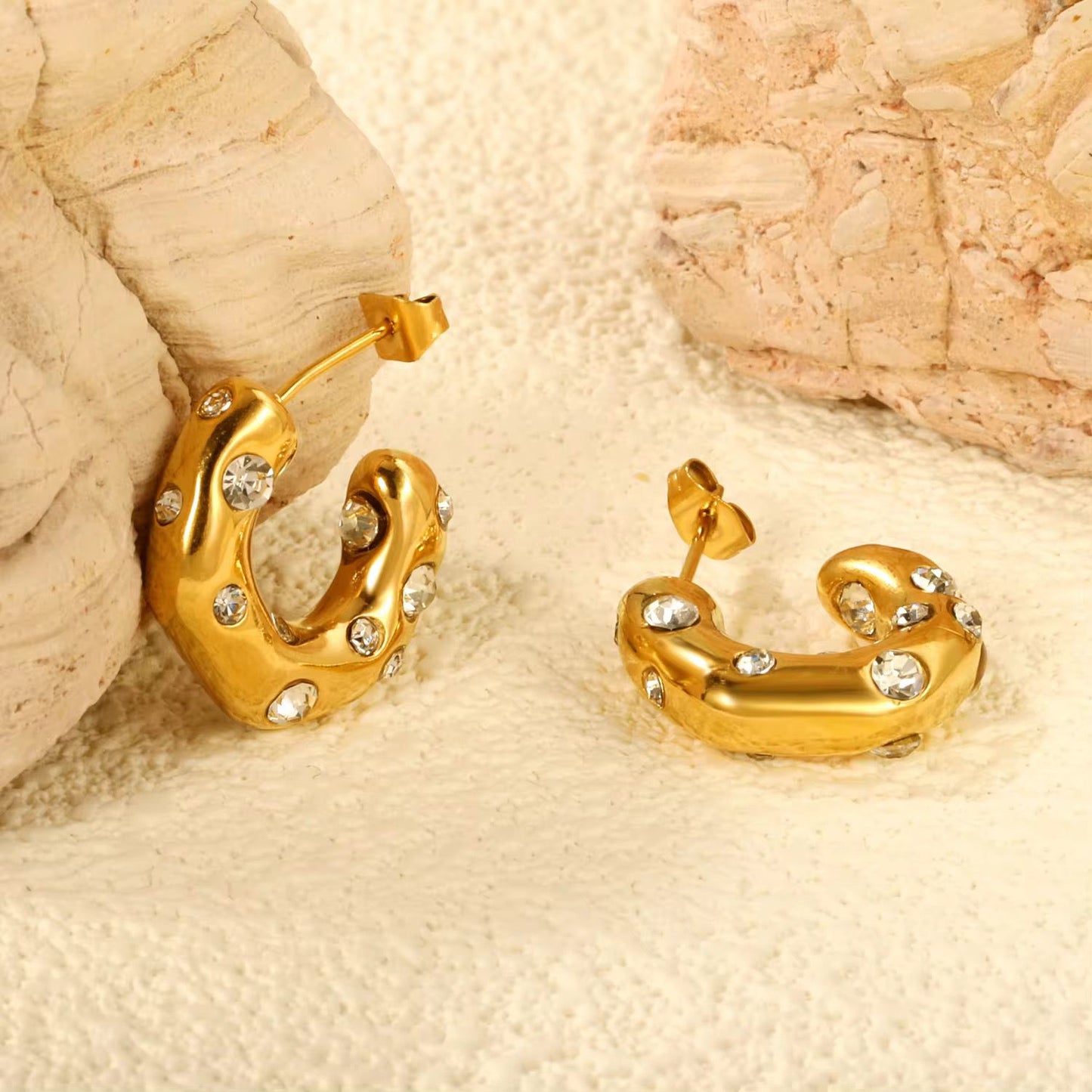 C shaped stone hoops